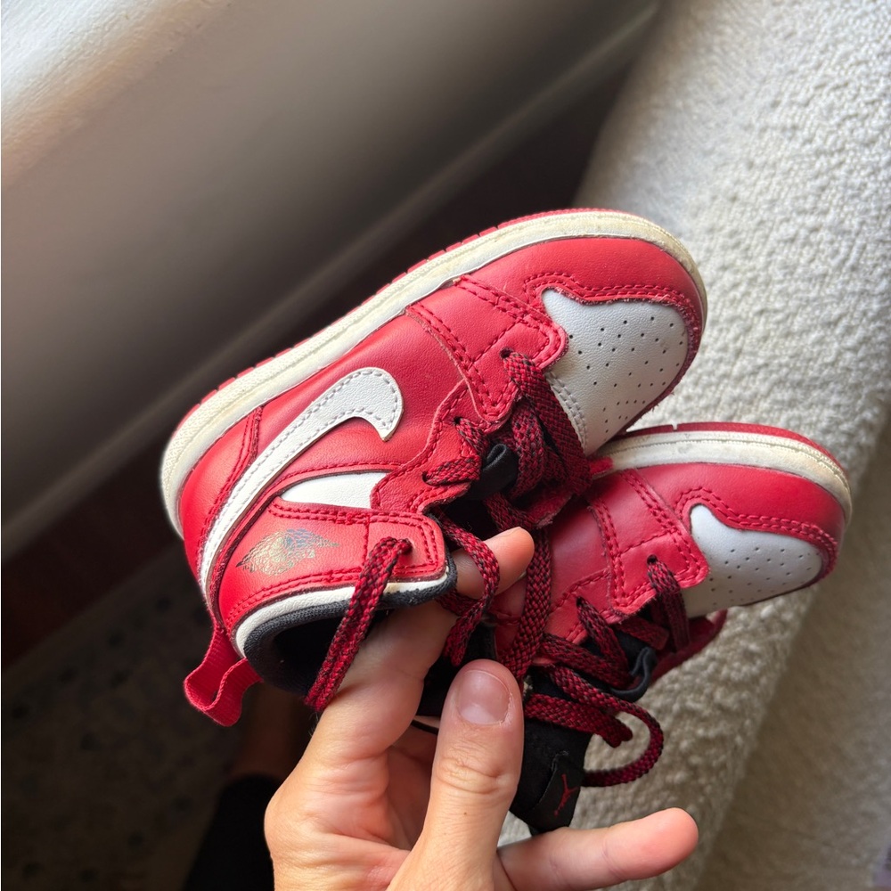 Jordan Baby Red and White Walkers